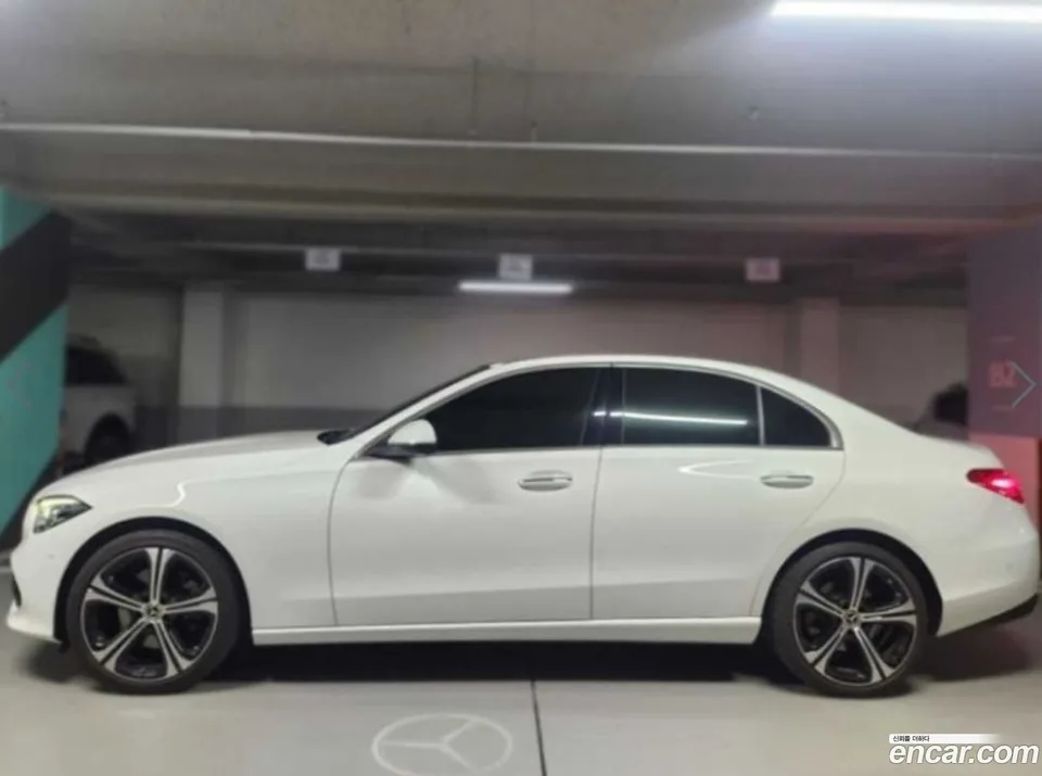 Mercedes-Benz C-Class C300 4MATIC 2023 — миниатюра 3