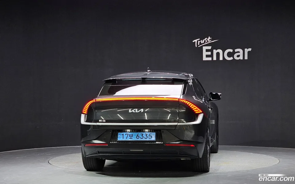 Kia EV6 2022 — миниатюра 4