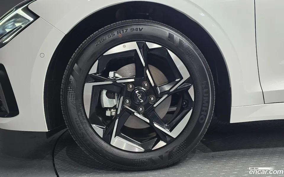 Kia K5 2.0 2025 — миниатюра 5