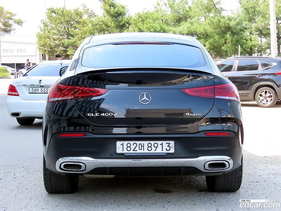 Mercedes-Benz GLE-Class GLE400d 4MATIC 2023 — миниатюра 4