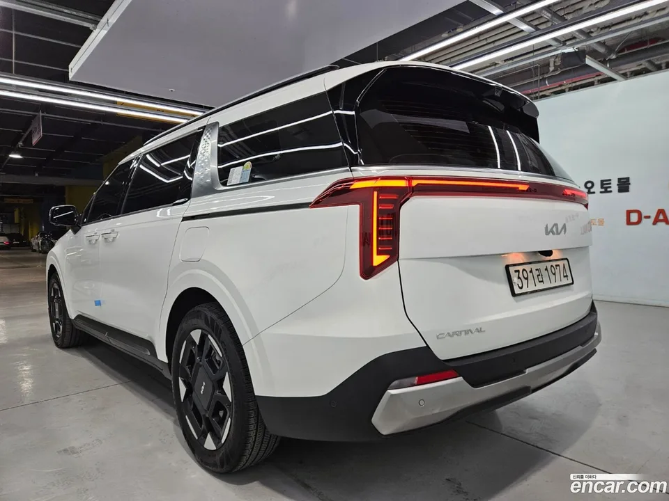 Kia Carnival HEV 7 2025 — миниатюра 4