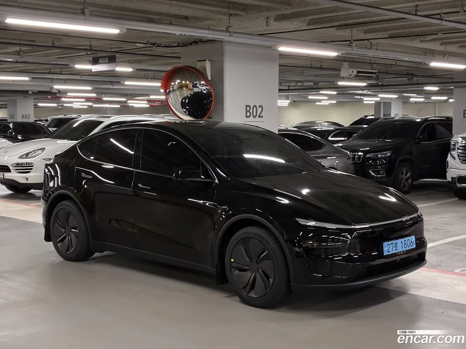 Tesla Model Y RWD 2026 — миниатюра 3