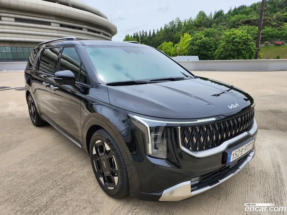 Kia Carnival 7 2024 — миниатюра 3