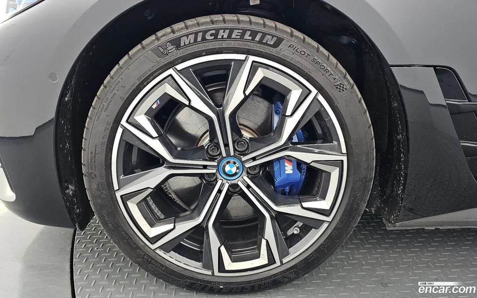 BMW i4 eDrive40 M 2024 — миниатюра 2