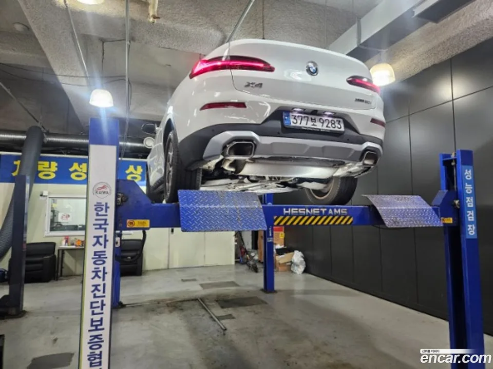 BMW X4 xDrive20i xLine 2022 — миниатюра 2