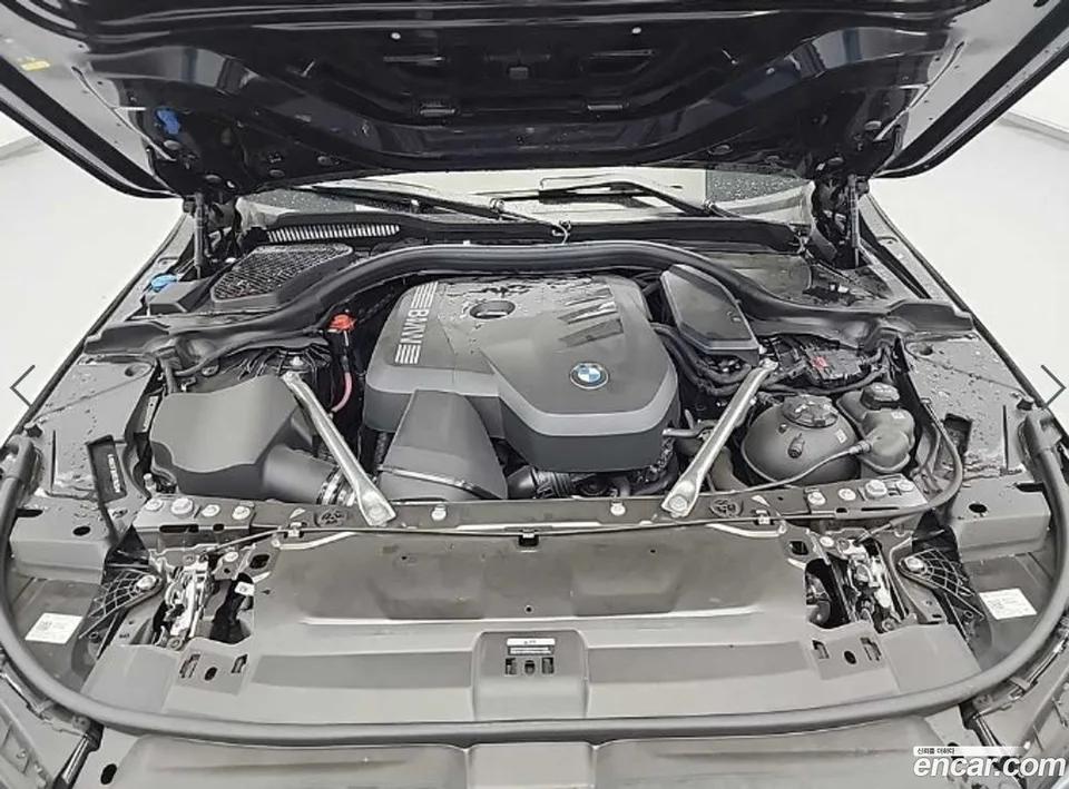 BMW 5 Series 520i M 2024 — миниатюра 2
