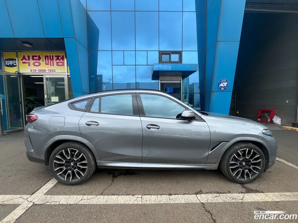 BMW X6 xDrive40i M 2025 — миниатюра 4