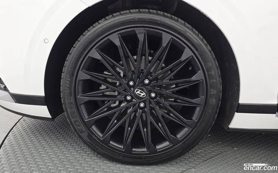 Hyundai Grandeur 2.5 2WD 2024 — миниатюра 2