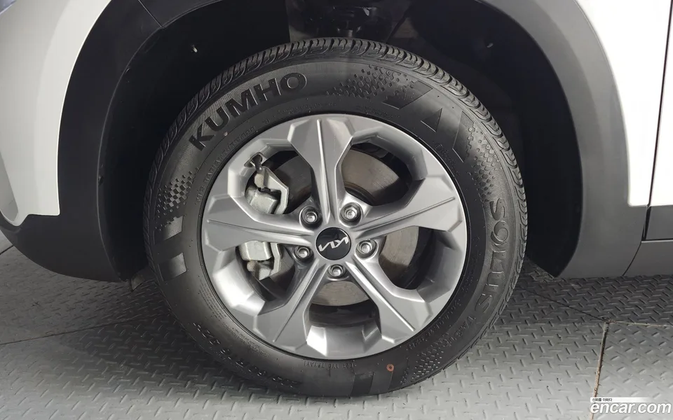 Kia Seltos 1.6 2WD 2023 — миниатюра 5