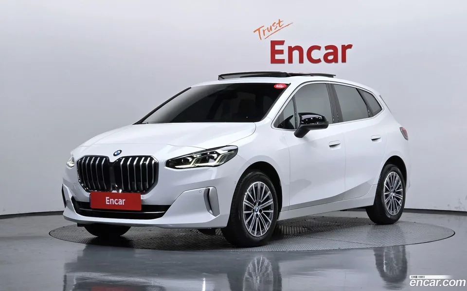 BMW 2 Series Active Tourer 220i 2025 — фото 1, купить с доставкой в Москву
