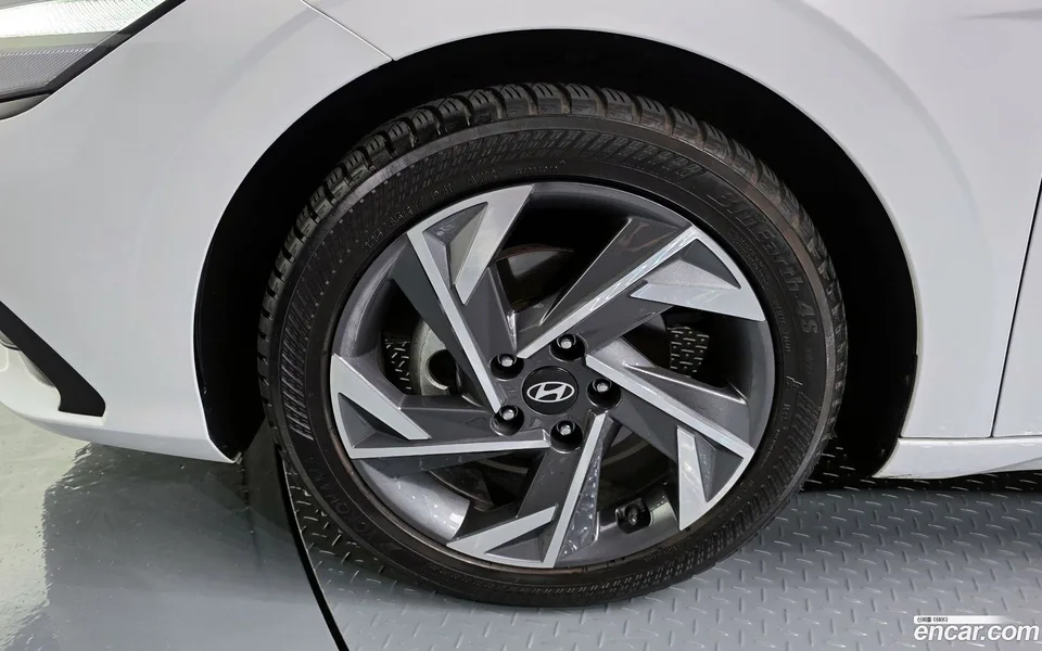 Hyundai Avante CN7 1.6 LPi 2024 — миниатюра 2