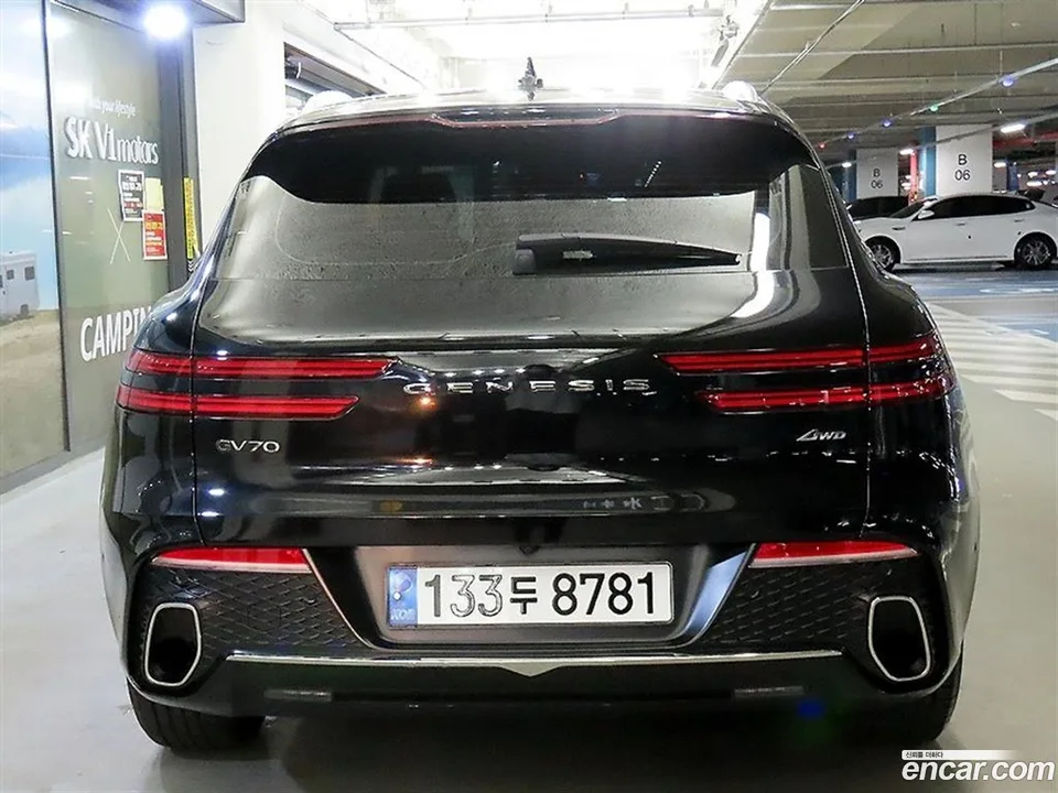 Genesis GV70 2.5T AWD 2023 — миниатюра 2