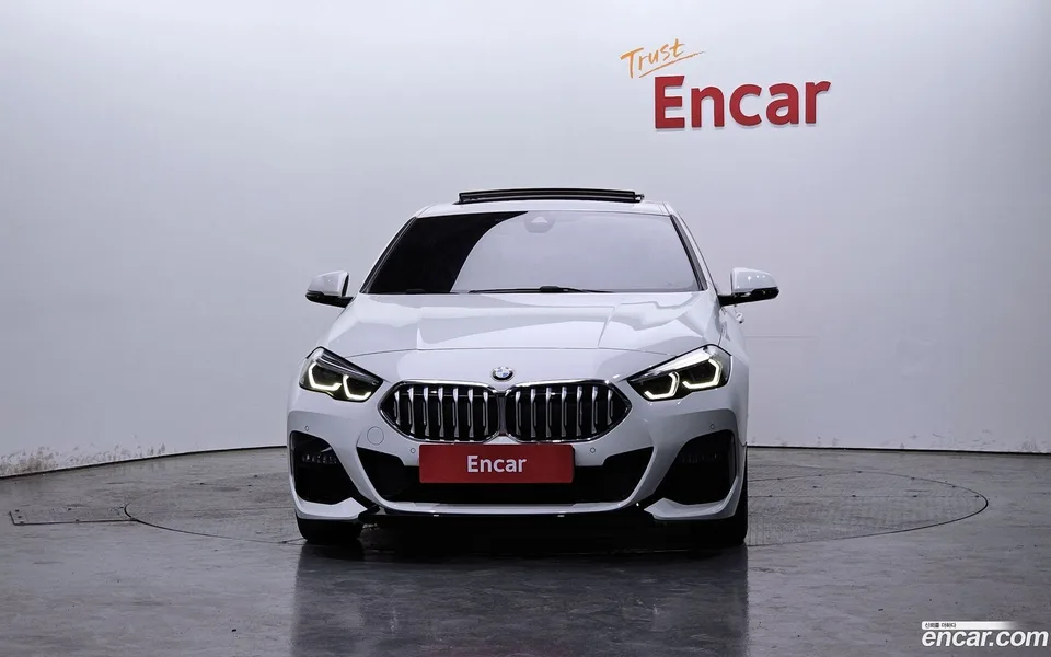 BMW 2 Series Gran Coupe 220i M 2022 — миниатюра 3