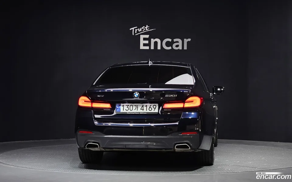 BMW 5 Series 530i xDrive M 2023 — миниатюра 4