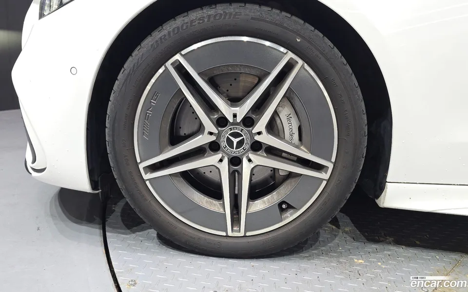 Mercedes-Benz C-Class C200 AMG Line 2024 — миниатюра 2