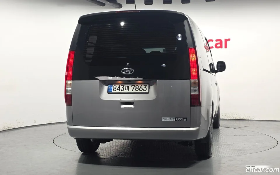 Hyundai Staria 5 2023 — миниатюра 4