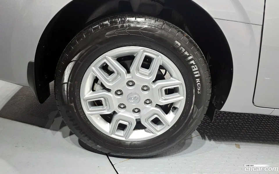 Hyundai Staria 5 2023 — миниатюра 5