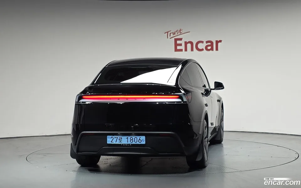Tesla Model Y RWD 2026 — миниатюра 4