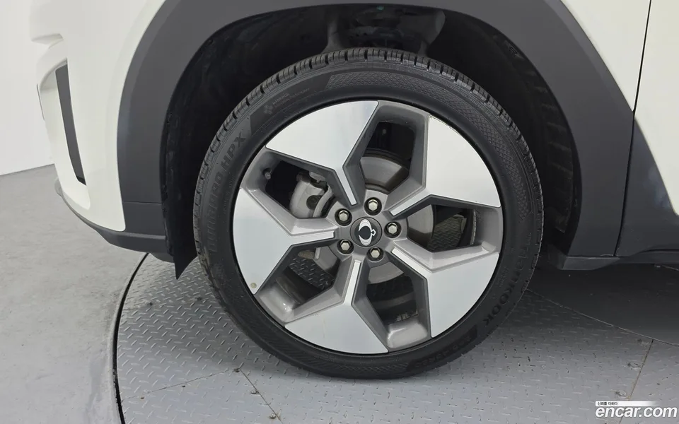 KG Mobility Torres EVX E7 2023 — миниатюра 5