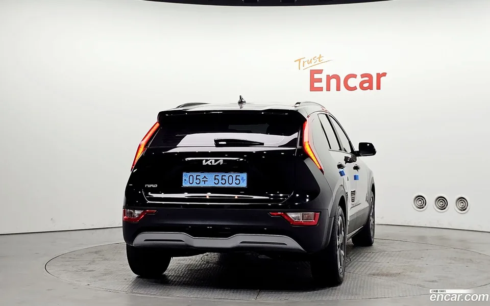 Kia Niro EV 2023 — миниатюра 4