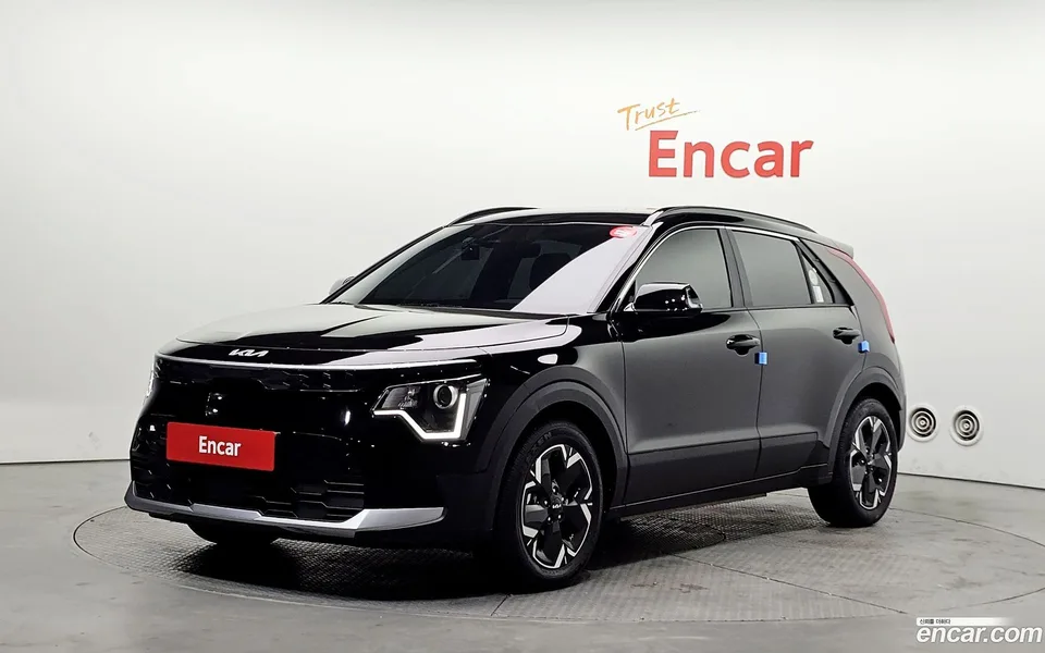Kia Niro EV 2023 — фото 1, купить с доставкой в Москву