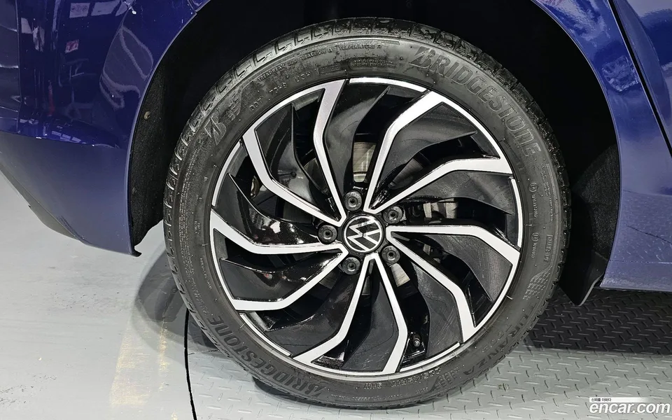 Volkswagen Golf 2.0 TDI 2023 — миниатюра 2