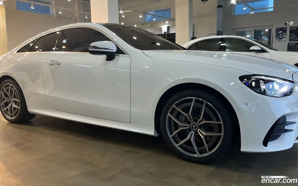 Mercedes-Benz E-Class E300d 4MATIC 2022 — миниатюра 2