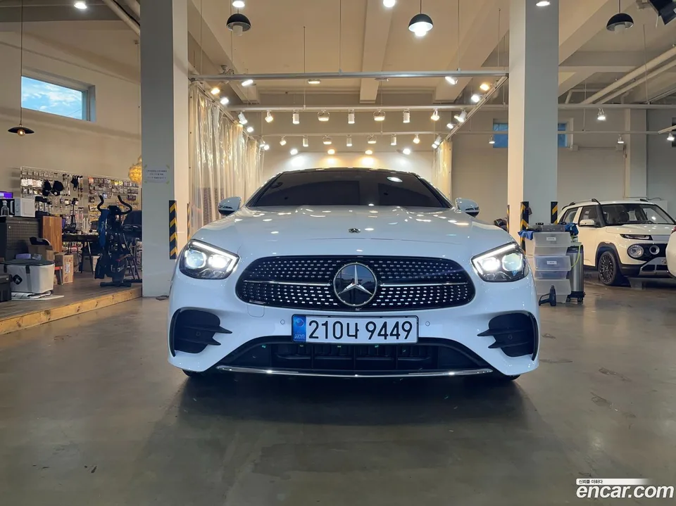 Mercedes-Benz E-Class E300d 4MATIC 2022 — миниатюра 3