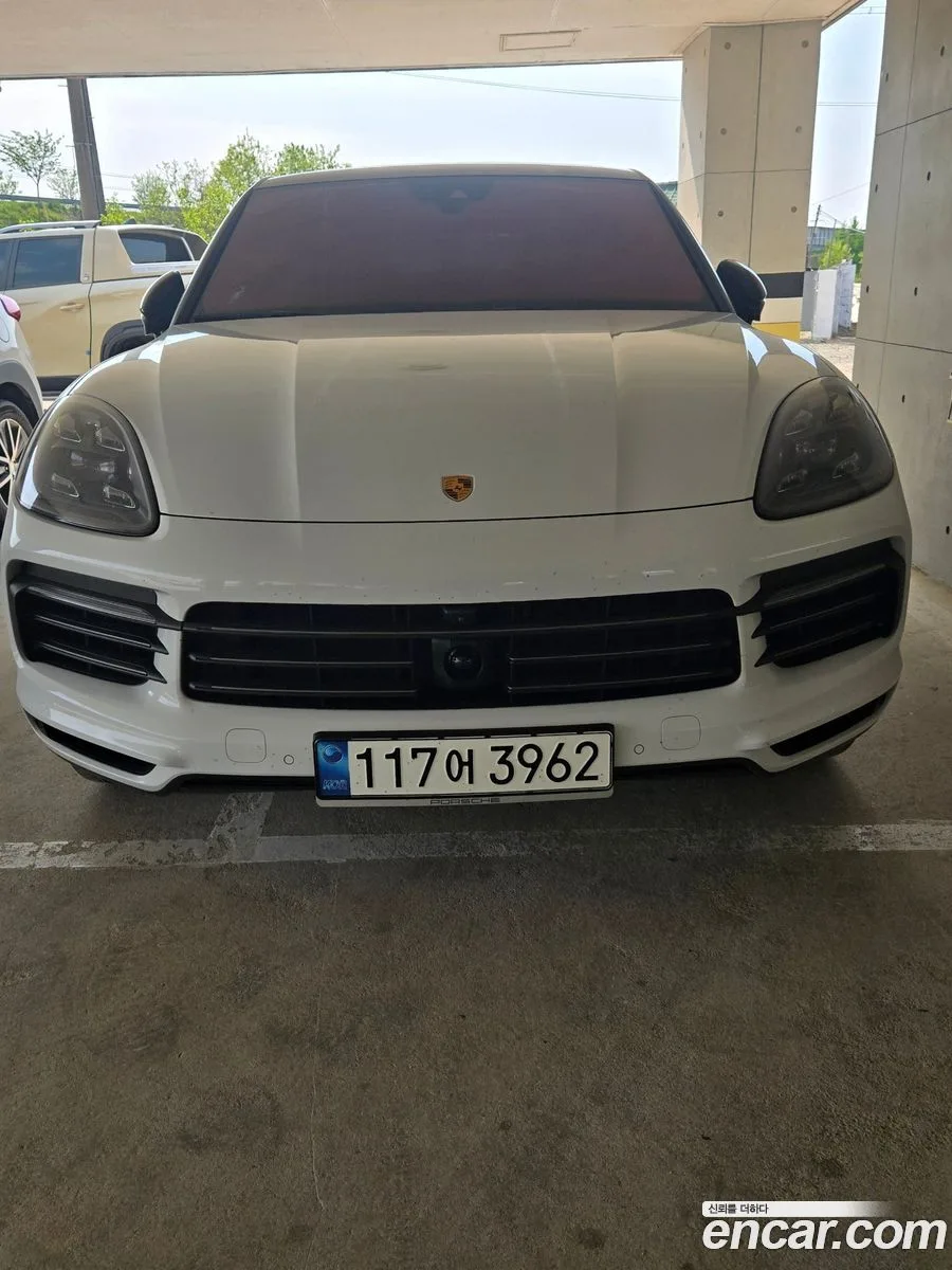 Porsche Cayenne 3.0 2023 — фото 1, купить с доставкой в Москву