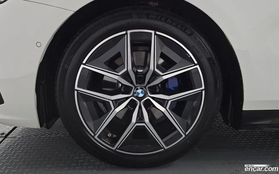 BMW 5 Series 520i M 2024 — миниатюра 5
