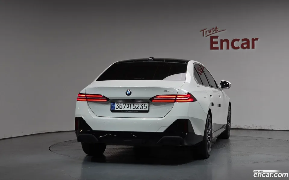 BMW 5 Series 520i M 2024 — миниатюра 4