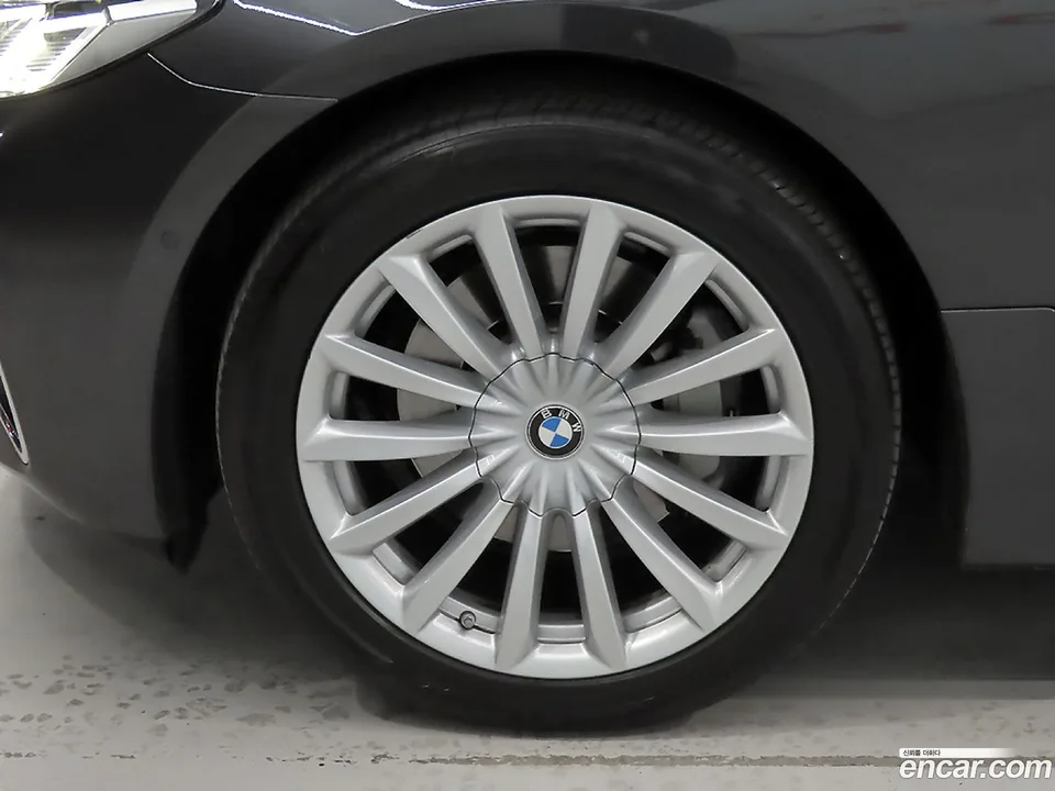 BMW 6 Series GT 630i xDrive 2022 — миниатюра 2