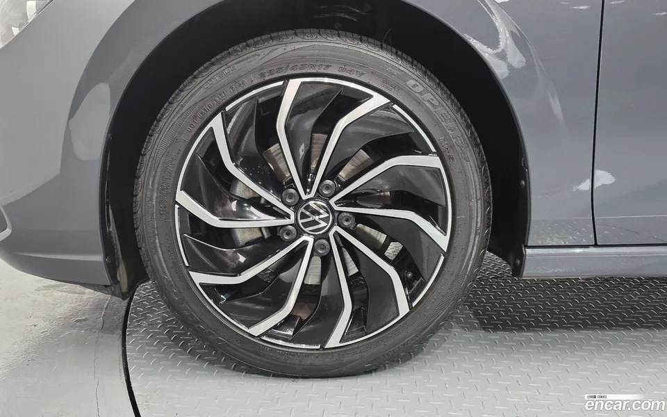 Volkswagen Golf 2.0 TDI 2023 — миниатюра 5