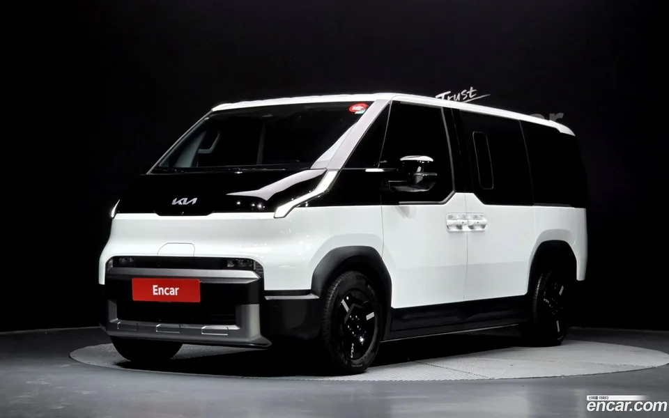 Kia PV5 2025 — фото 1, купить с доставкой в Москву