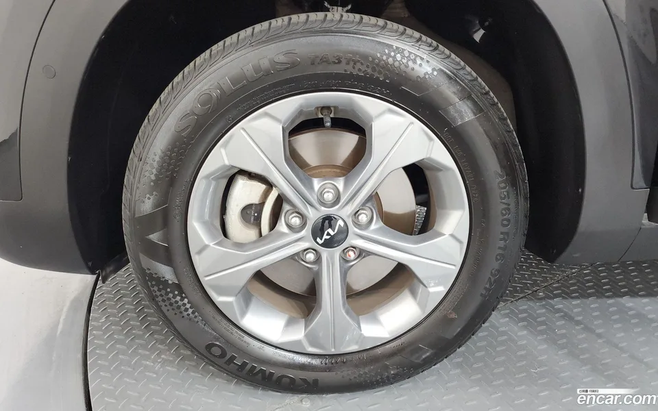 Kia Seltos 1.6 2WD 2024 — миниатюра 5