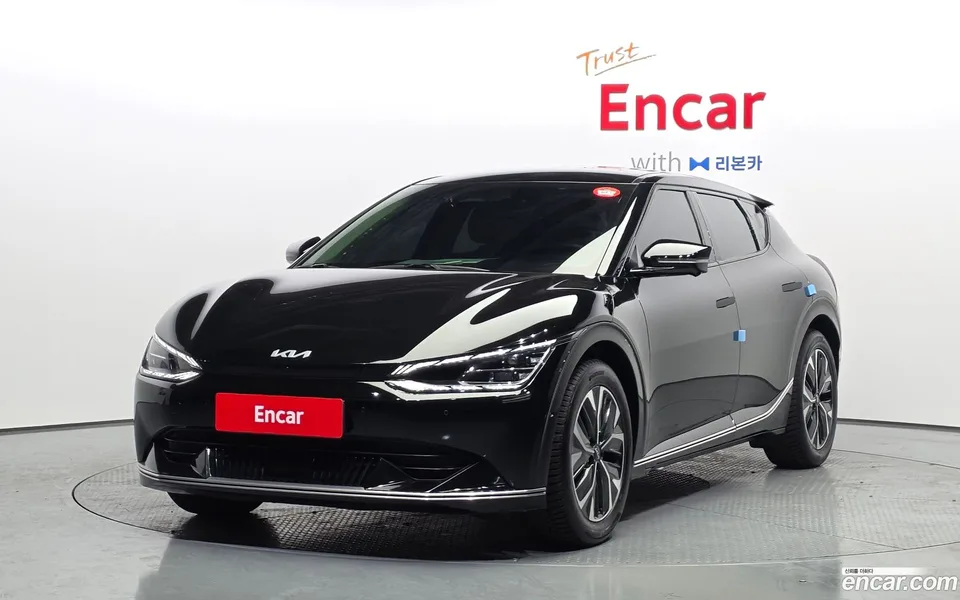 Kia EV6 2023 — фото 1, купить с доставкой в Москву