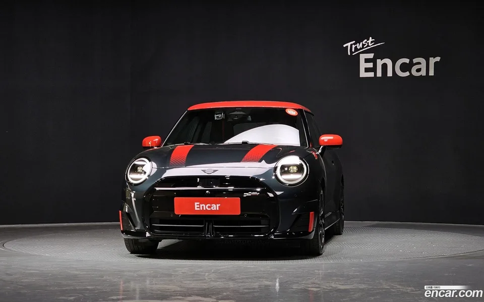 MINI Cooper Electric JCW 2025 — миниатюра 3