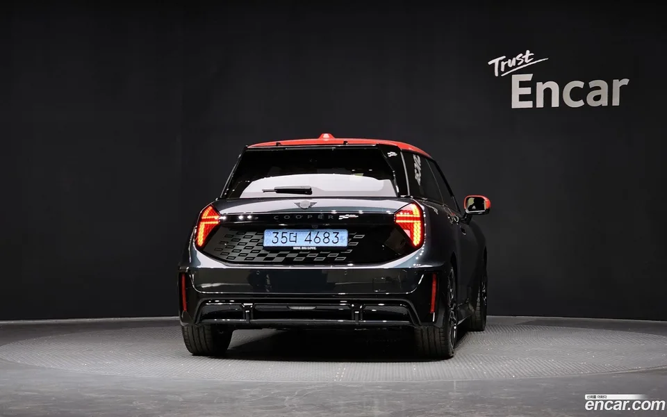 MINI Cooper Electric JCW 2025 — миниатюра 4
