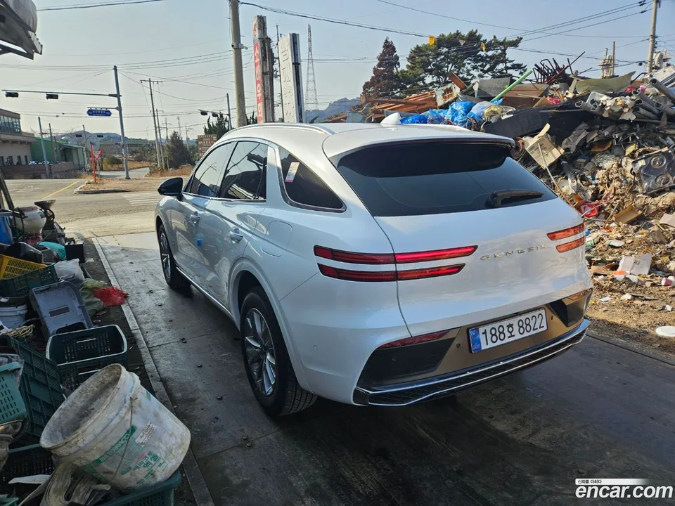 Genesis GV70 2.5T 2WD 2026 — миниатюра 2
