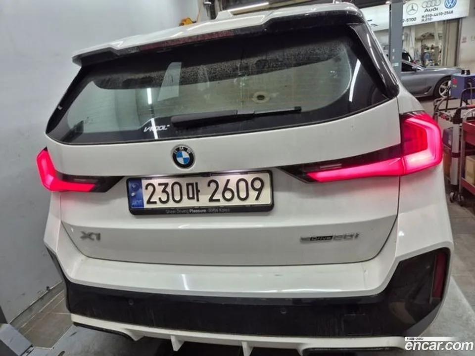 BMW X1 sDrive 20i M 2023 — миниатюра 2