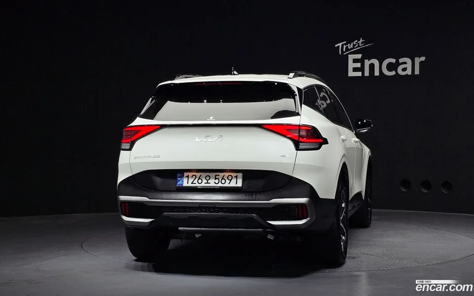 Kia Sportage Hybrid 2WD 2024 — миниатюра 4