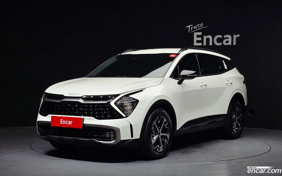 Kia Sportage Hybrid 2WD 2024 — фото 1, купить с доставкой в Москву