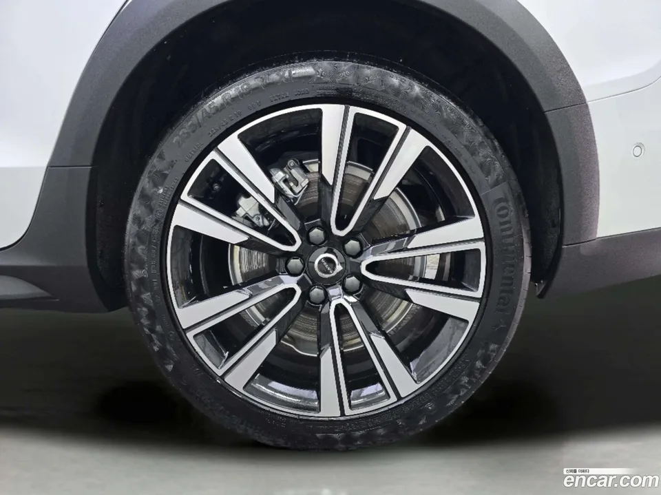 Volvo V60 Cross Country B5 AWD 2025 — миниатюра 5