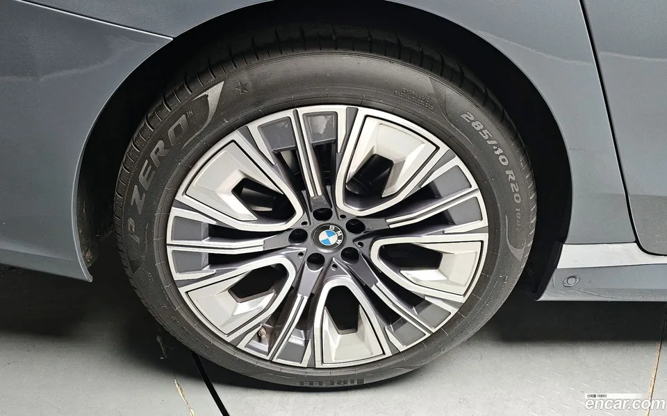 BMW 7 Series 740i sDrive 2023 — миниатюра 2