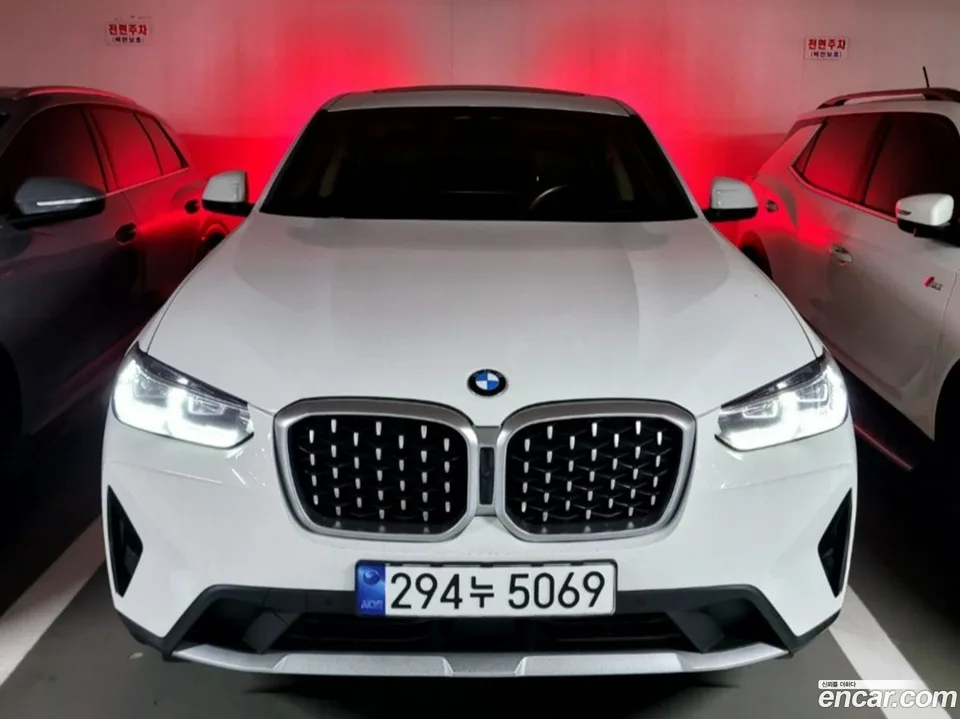 BMW X4 xDrive20i xLine 2024 — миниатюра 3