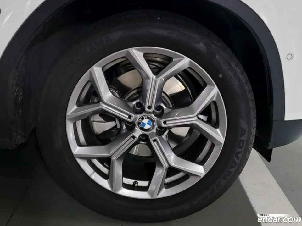BMW X4 xDrive20i xLine 2024 — миниатюра 5