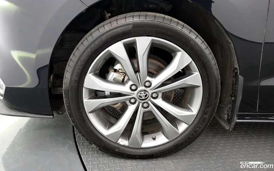 Toyota Sienna 2.5 2WD 2025 — миниатюра 2