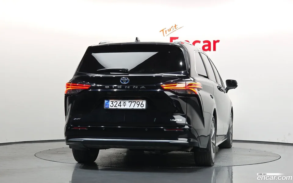 Toyota Sienna 2.5 2WD 2025 — миниатюра 4