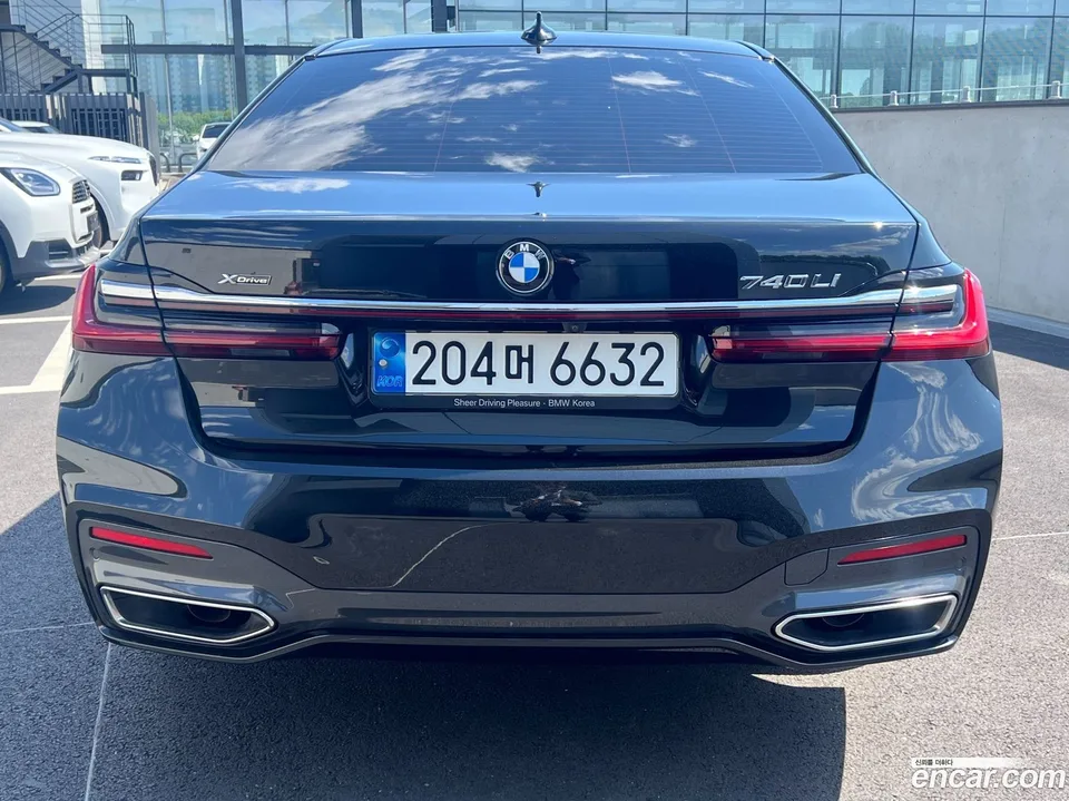 BMW 7 Series 740Li xDrive M 2022 — миниатюра 4