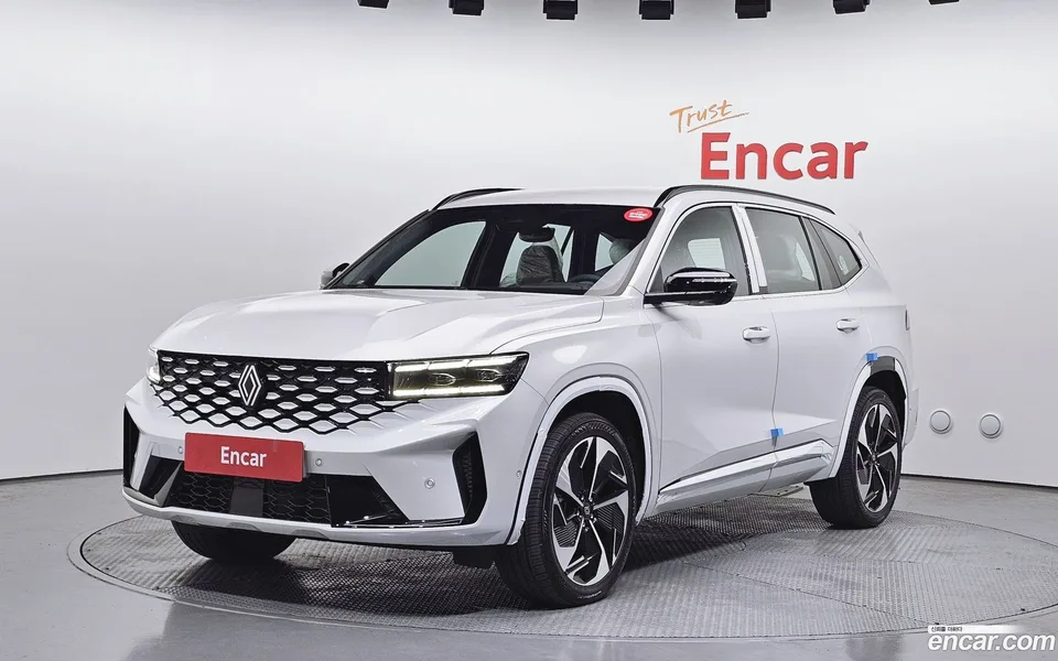 Renault Samsung Grand Koleos 1.5 E-TECH 2WD 2025 — фото 1, купить с доставкой в Москву